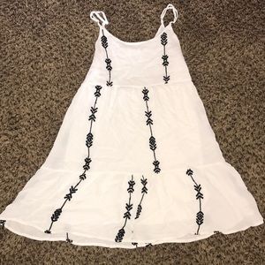 Sleeveless white mini dress. Small.